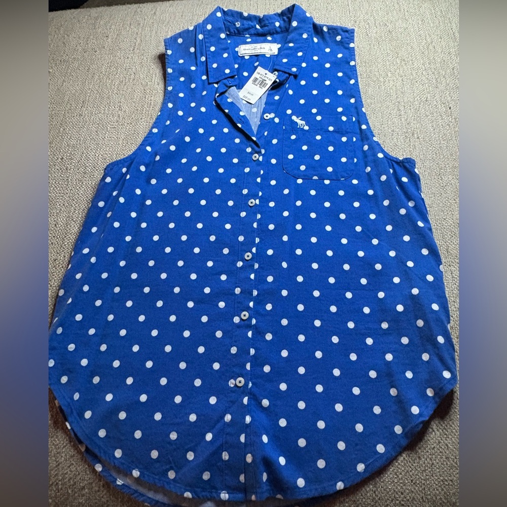 Nwt Abercrombie & Fitch Royal Blue Polka Dot Sleeveless Button-Up shirt small